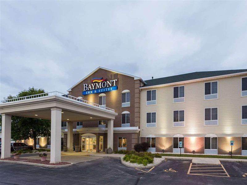 Baymont By Wyndham Waterford/Burlington Wi Hotel Exterior photo